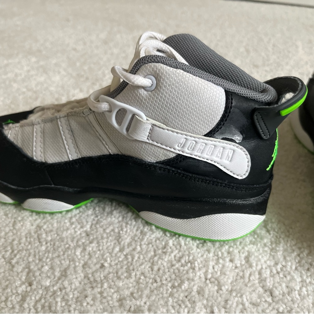 Jordan 6 Rings - Picture 5 of 5